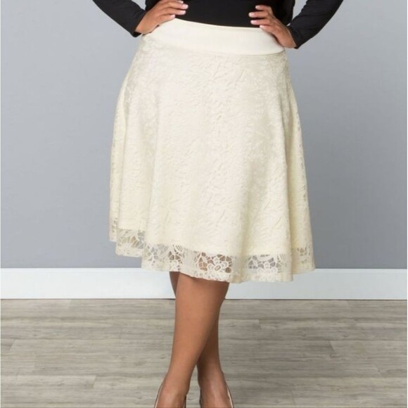 Kiyonna Cream Lace Matinee Skirt 0X / 10-12 NWT - Picture 1 of 7
